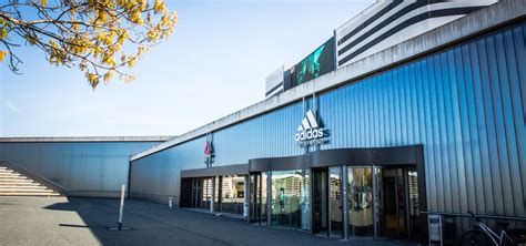 adidas outlet herzogenaurach restaurant.